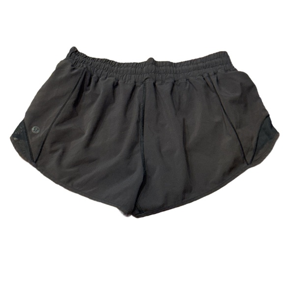 Lululemon Hotty Hot 2” Shorts Black Size 6 - Picture 2 of 4